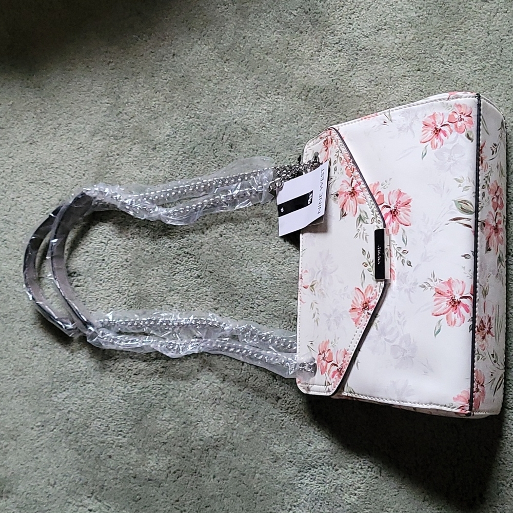 NWT Nine West floral purse